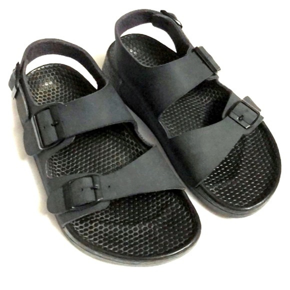 double strap sandals with backstrap